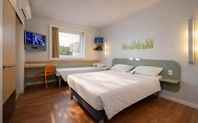 Ibis Budget Blumenau